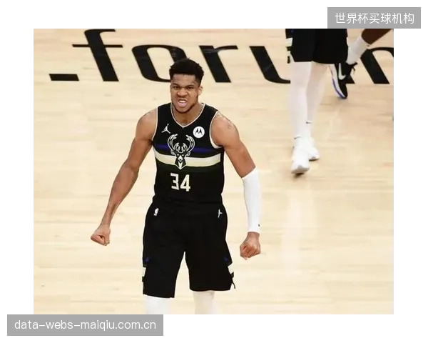 防守效率排名靠前的球队均具备出色轮转能力，限制对手快攻成共识。